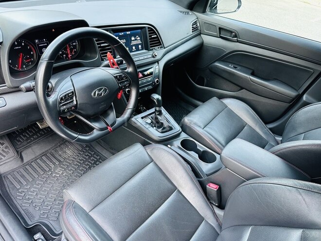 Hyundai Elantra 2017, 140,000 km - 1.6 l - Bakı