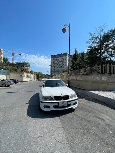 BMW 320 2002, 286,000 km - 2.2 л - Bakı