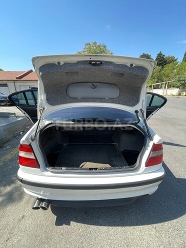 BMW 320 2002, 286,000 km - 2.2 л - Bakı