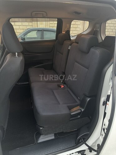 Toyota Sienta 2016, 74,000 km - 1.5 l - Bakı