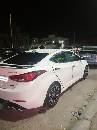 Hyundai Elantra 2015, 212,000 km - 1.8 л - Bakı
