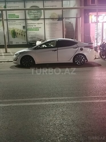 Hyundai Elantra 2015, 212,000 km - 1.8 л - Bakı