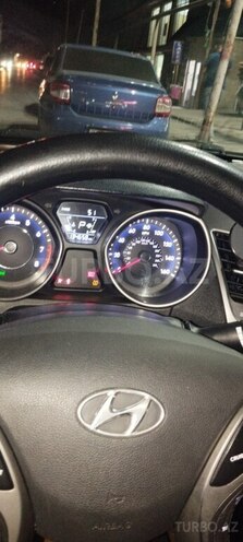 Hyundai Elantra 2015, 212,000 km - 1.8 л - Bakı