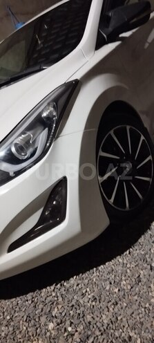 Hyundai Elantra 2015, 212,000 km - 1.8 л - Bakı