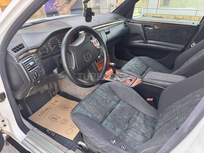 Mercedes E 200 1997, 495,000 km - 2.0 l - Xaçmaz