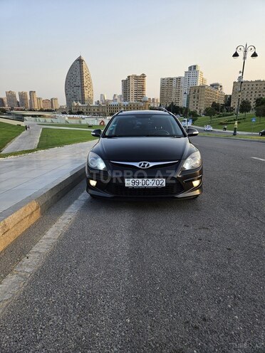 Hyundai i30 2011, 318,000 km - 1.6 l - Saatlı
