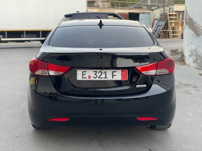 Hyundai Elantra 2013, 321,869 km - 1.8 л - Bakı