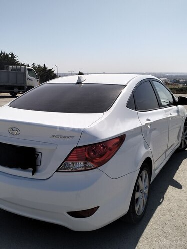 Hyundai Accent 2013, 230,000 km - 1.6 l - Bakı