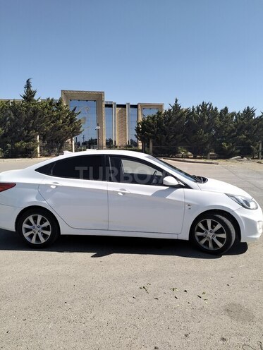 Hyundai Accent 2013, 230,000 km - 1.6 l - Bakı