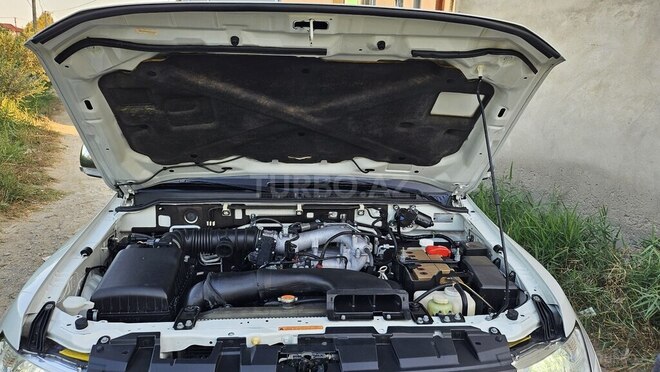 Mitsubishi Pajero 2008, 184,000 km - 3.0 л - Bakı