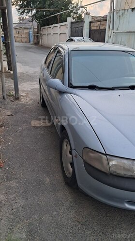 Opel Vectra 1996, 286,868 km - 1.6 l - Bakı