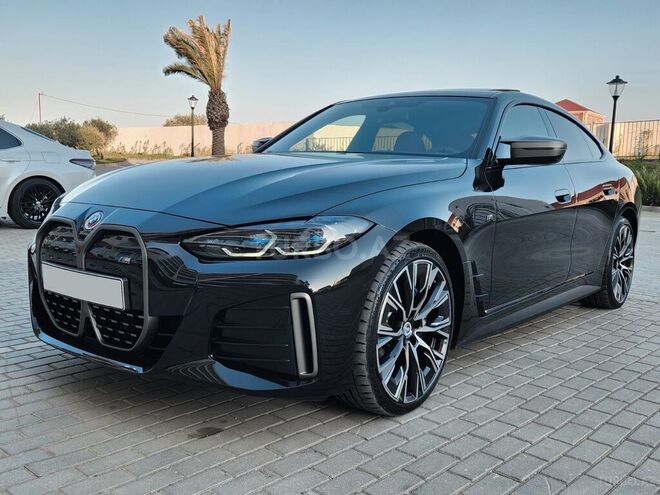 BMW i4 2023, 35,000 km - 0.0 л - Bakı