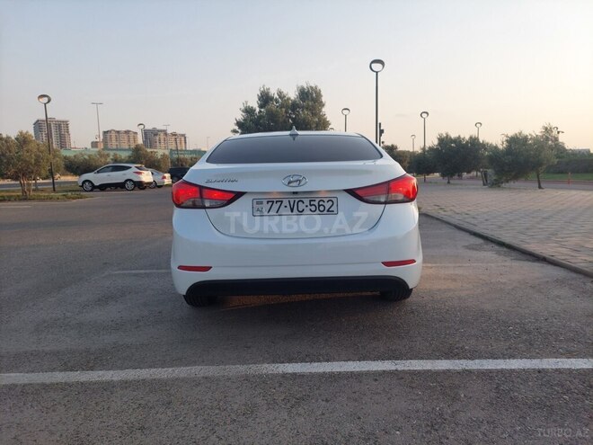 Hyundai Elantra 2015, 214,043 km - 1.8 l - Bakı