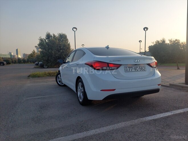 Hyundai Elantra 2015, 214,043 km - 1.8 l - Bakı