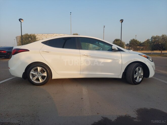 Hyundai Elantra 2015, 214,043 km - 1.8 l - Bakı