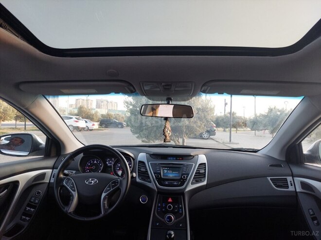 Hyundai Elantra 2015, 214,043 km - 1.8 l - Bakı