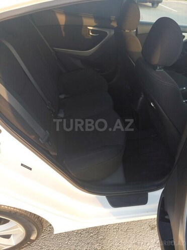Hyundai Elantra 2015, 214,043 km - 1.8 l - Bakı