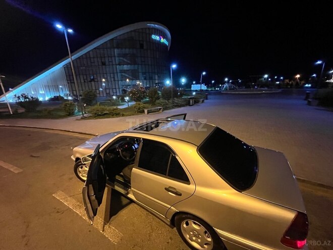 Mercedes C 180 1997, 422,462 km - 1.8 л - Sumqayıt