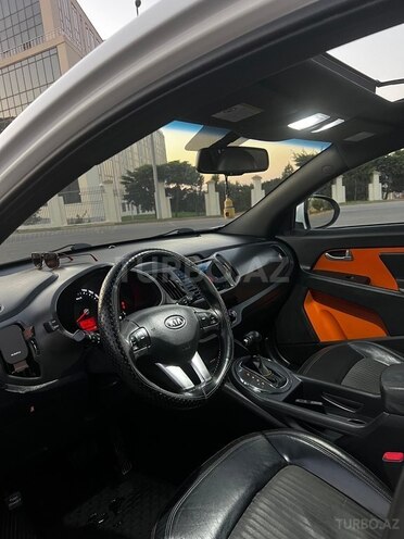 Kia Sportage 2011, 240,000 km - 2.0 l - Bakı