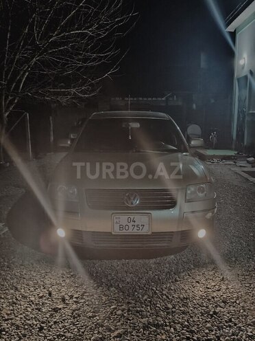 Volkswagen Passat 2001, 287,000 km - 2.8 l - Bərdə