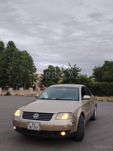 Volkswagen Passat 2001, 287,000 km - 2.8 l - Bərdə