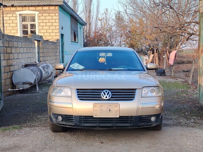 Volkswagen Passat 2001, 287,000 km - 2.8 l - Bərdə