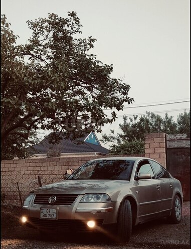 Volkswagen Passat 2001, 287,000 km - 2.8 l - Bərdə