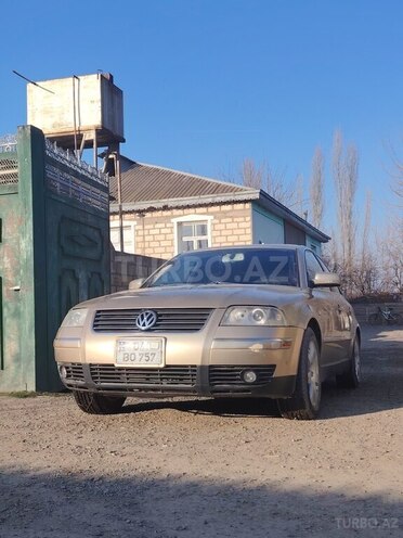 Volkswagen Passat 2001, 287,000 km - 2.8 l - Bərdə
