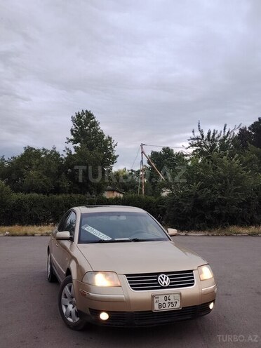 Volkswagen Passat 2001, 287,000 km - 2.8 l - Bərdə