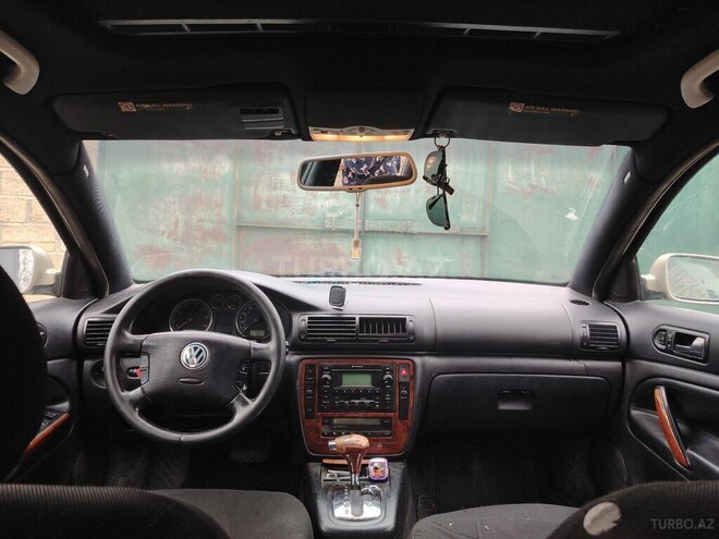 Volkswagen Passat 2001, 287,000 km - 2.8 l - Bərdə
