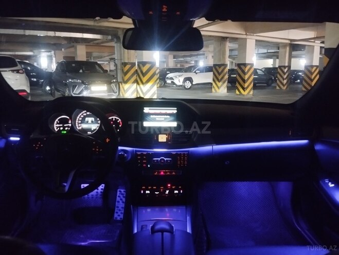 Mercedes E 220 2014, 271,000 km - 2.1 l - Bakı