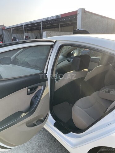 Hyundai Elantra 2015, 144,250 km - 2.0 l - Bakı