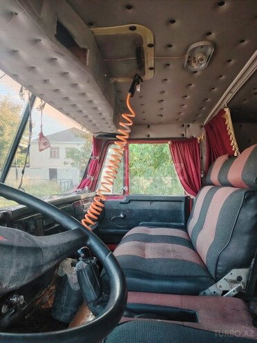 KamAz 55111 1988, 650,000 km - 11.0 l - Qazax