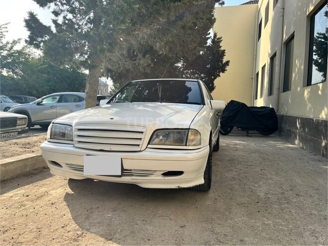 Mercedes C 200 2000, 243,000 km - 2.0 l - Bakı