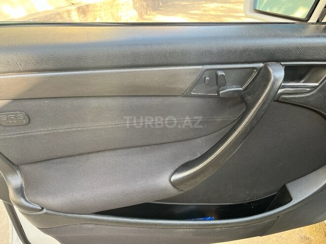 Mercedes C 200 2000, 243,000 km - 2.0 l - Bakı