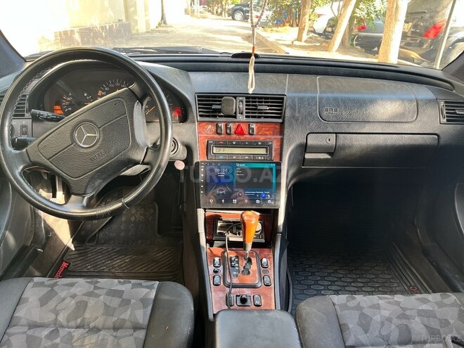Mercedes C 200 2000, 243,000 km - 2.0 l - Bakı