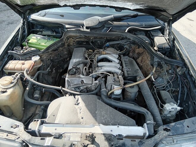 Mercedes E 200 1991, 257,539 km - 2.0 l - Bakı