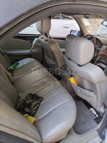 Mercedes E 230 1995, 280,000 km - 2.3 l - Bakı