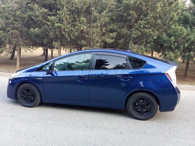 Toyota Prius 2011, 299,000 km - 1.8 l - Bakı