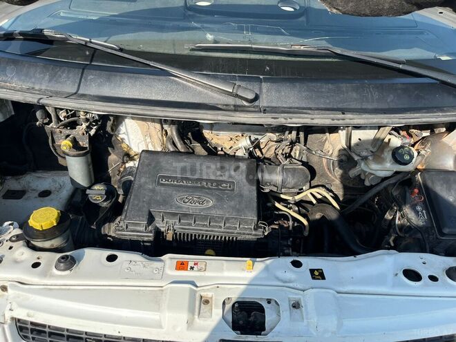 Ford Transit 2011, 605,442 km - 2.2 л - Salyan
