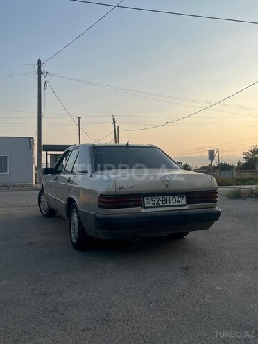 Mercedes 190 1990, 320,688 km - 2.0 л - Salyan