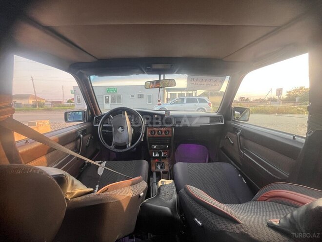 Mercedes 190 1990, 320,688 km - 2.0 л - Salyan