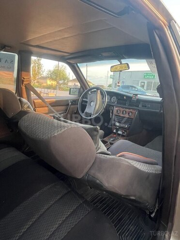 Mercedes 190 1990, 320,688 km - 2.0 л - Salyan