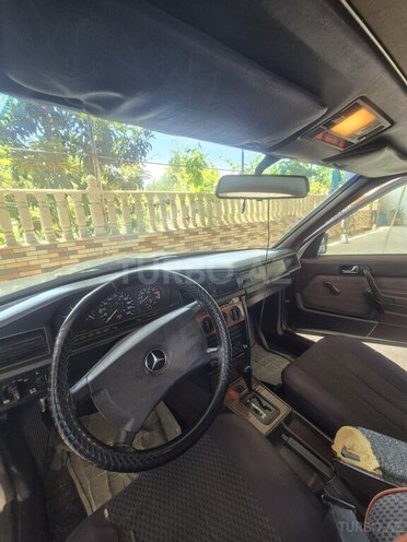 Mercedes 190 1990, 320,688 km - 2.0 л - Salyan