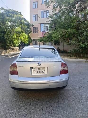 Volkswagen Passat 2001, 302,000 km - 1.8 l - Bakı