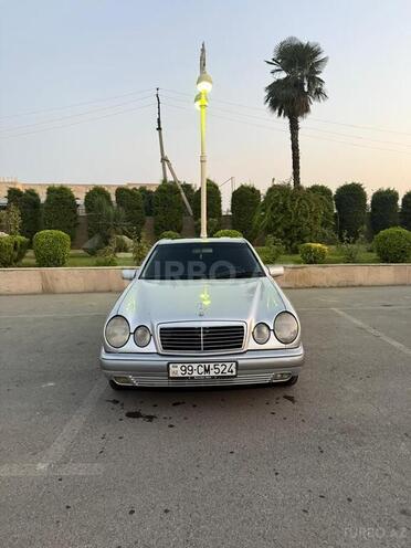 Mercedes E 240 1999, 252,000 km - 2.4 l - Bərdə
