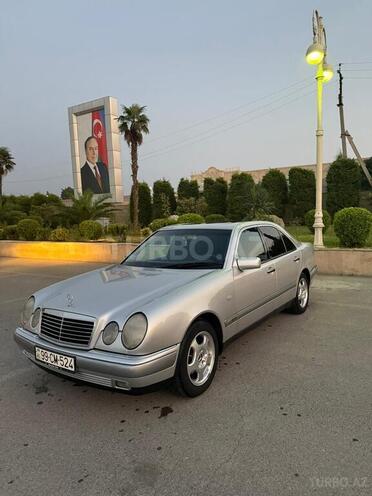 Mercedes E 240 1999, 252,000 km - 2.4 l - Bərdə