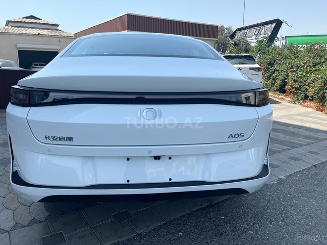 Changan Qiyuan A05 2024, 0 km - 1.5 л - Bakı