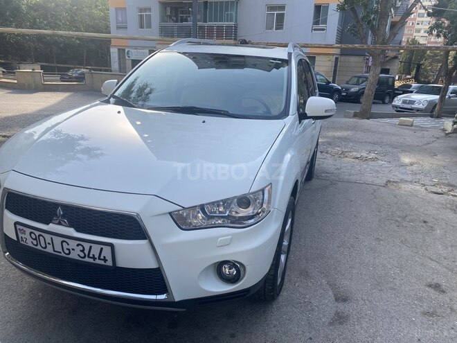 Mitsubishi Outlander 2010, 175,000 km - 3.0 l - Bakı