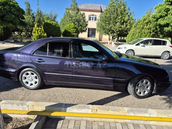 Mercedes E 220 1999, 60,000 km - 2.2 л - Naxçıvan